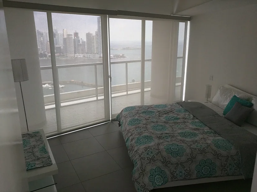 Alquiler o venta en ph yacht club avenida balboa 218mts2 — 5