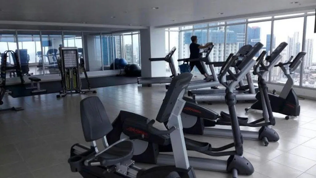 Vendo apartamento avenida balboa 2 recamaras grand bay tower  — 4