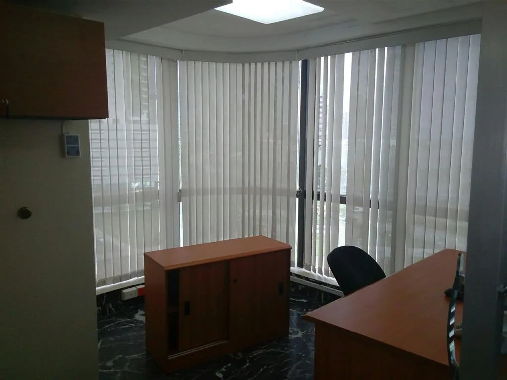 Oficina en alquiler en la torre bac  (id 10604) — 2