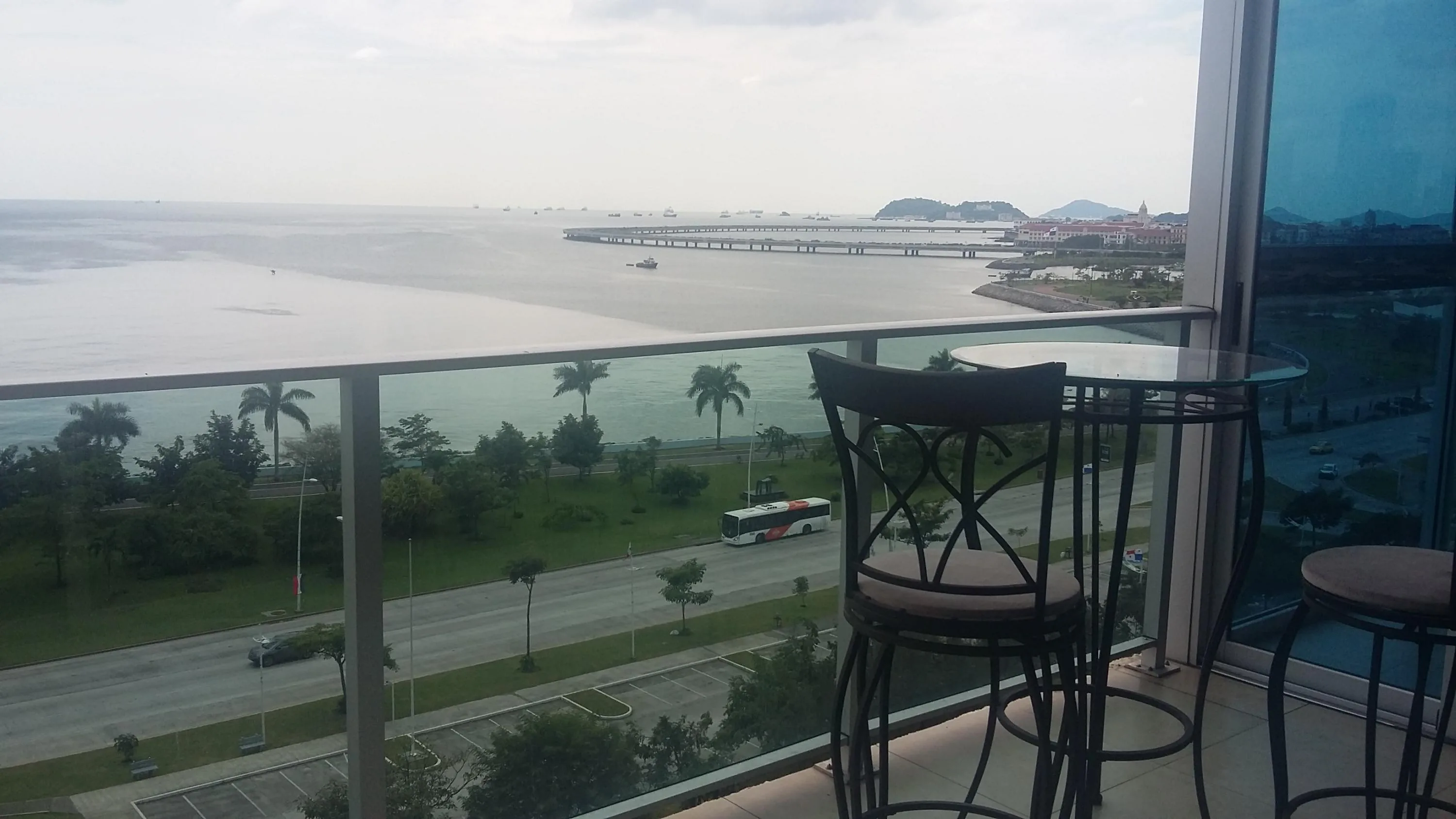 Alquilo apartamento vista al mar, amoblado, avenida balboa  — 5
