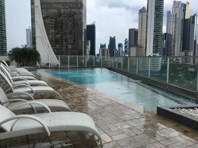 Alquiler espectacular apartamento amoblado con vista al mar   — 4