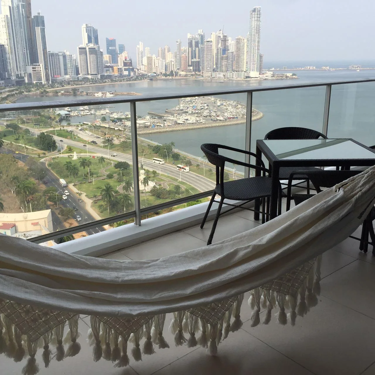 Alquilo hermoso apartamento vista al mar, avenida balboa  — 5