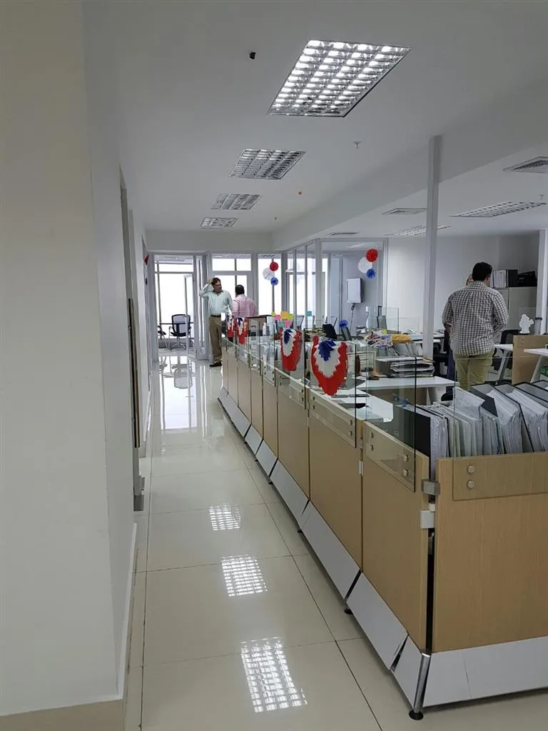 Oficina de lujo en alquiler en la torre bicsa (id 10611)  — 2