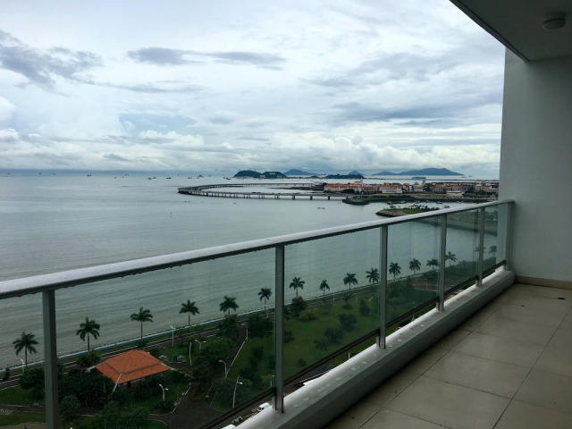 Se vende hermoso apartamento en avenida balboa. mh