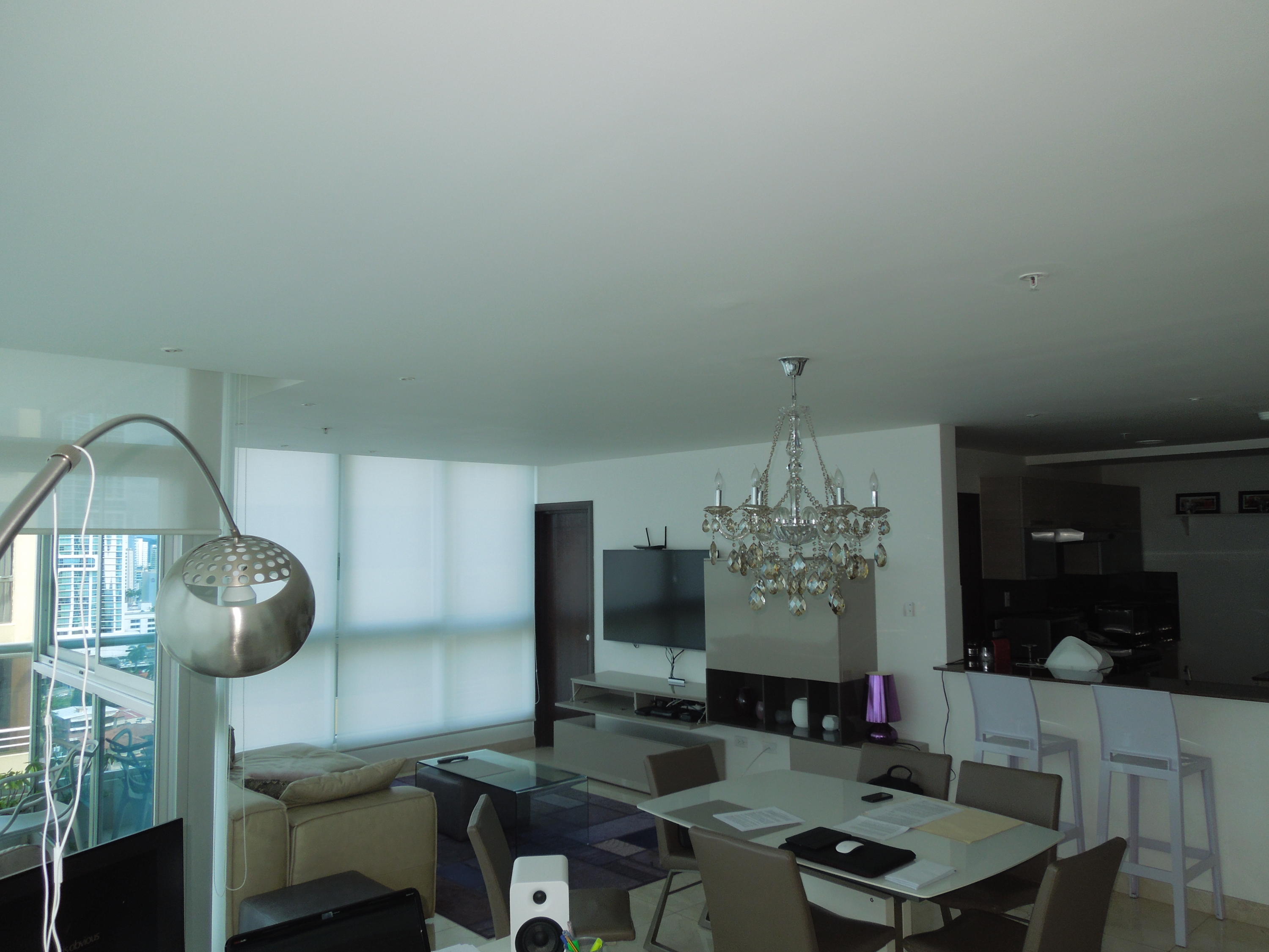 Alquilo apartamento en la ave. balboa 