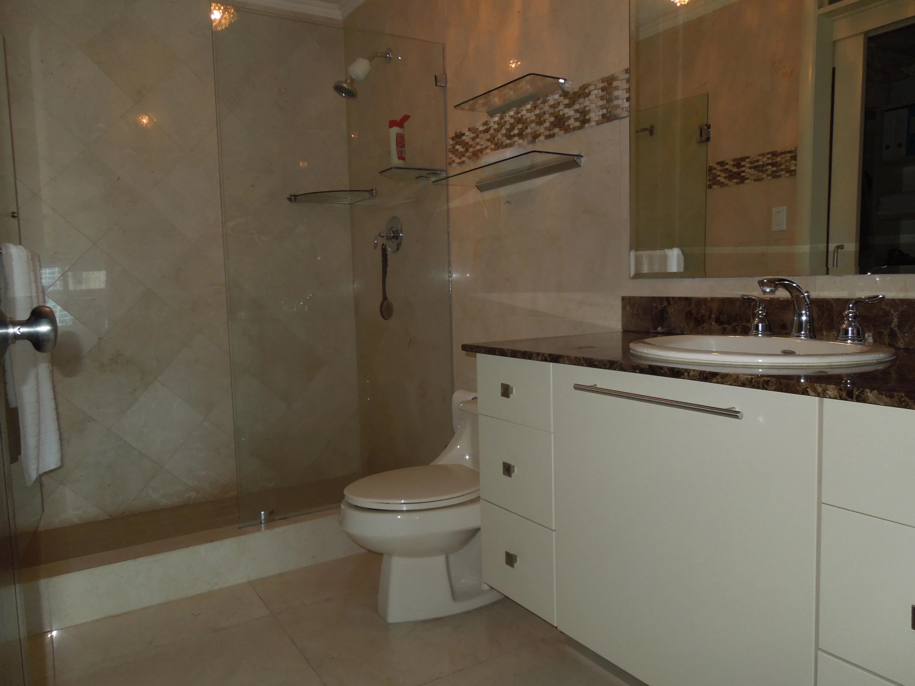 Alquilo apartamento amoblado, vista al mar, avenida balboa  — 3