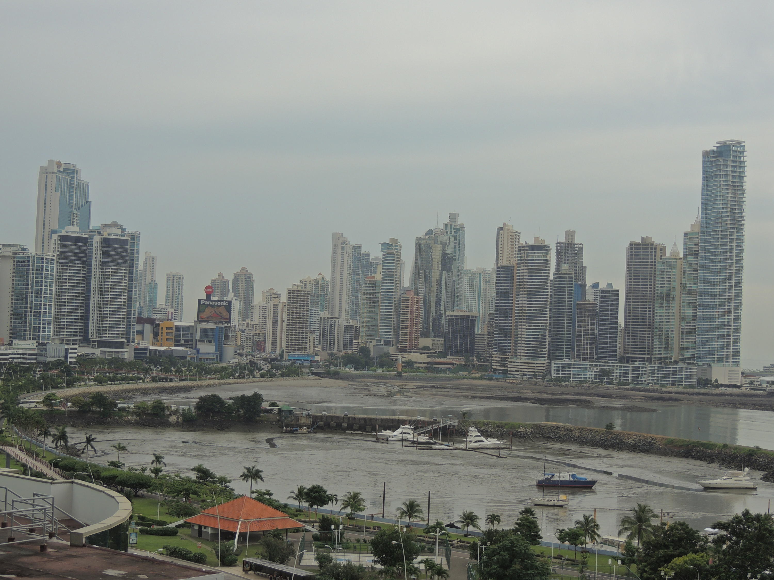 Alquilo apartamento avenida balboa yacht club amoblado 