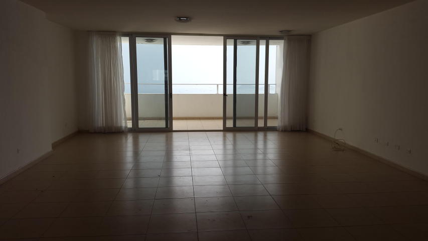 Apartamento en venta av balboa 16 422 * lt