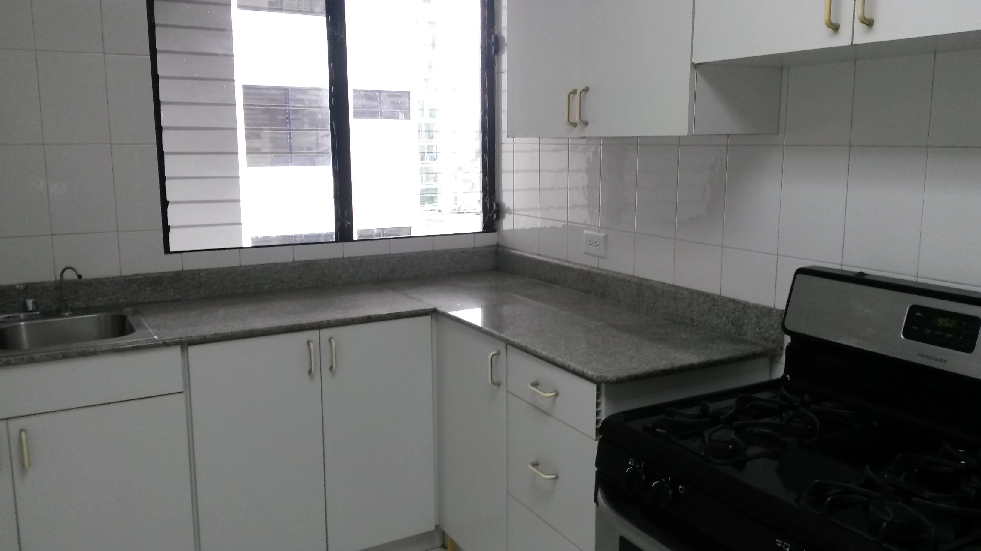 Alquilo apartamento en la ave. balboa — 3