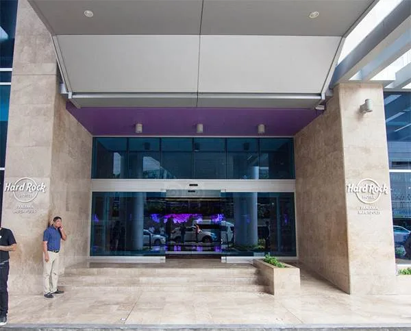 Se vende espectacular apto tipo estudio en el hotel hard rock. #16-5002mer — 3