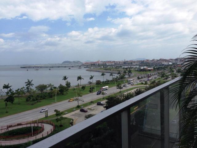 Venta de apartamento a estrenar en avenida balboa. mh