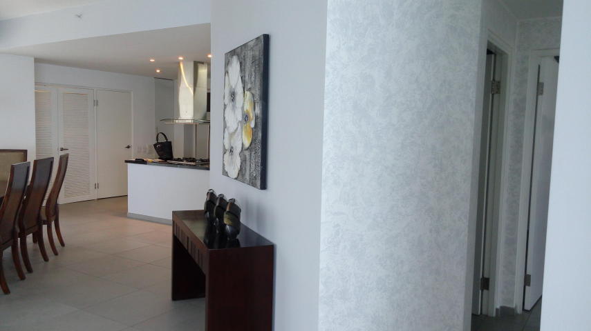Alquilo hermoso apartamento amoblado via espaÃ±a 