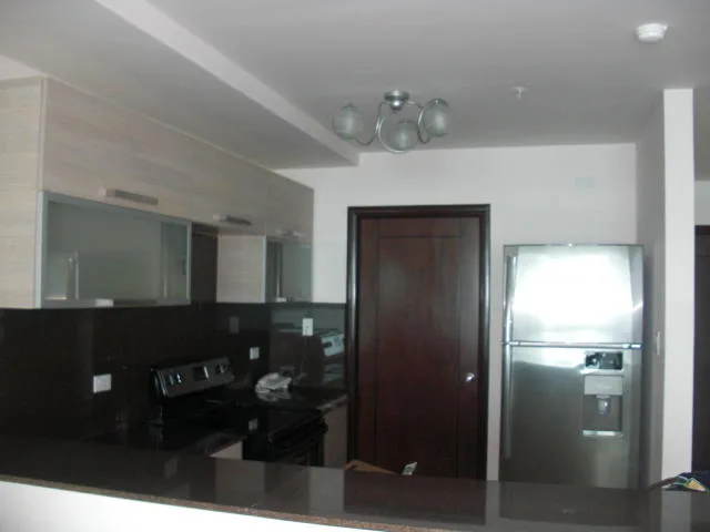 Apartamento amoblado en la av balboa. — 3