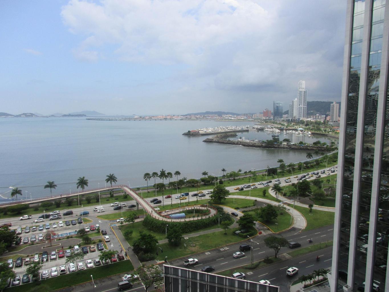 Alquiler en avenida balboa panama 16-2909 ch