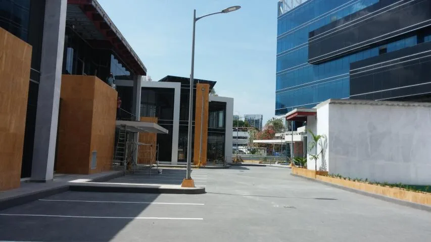 Alquiler de local comercial en via brasil  — 3