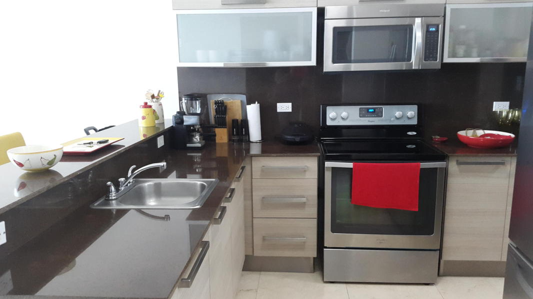  negociable  apartamento amoblado en la avenida balboa 