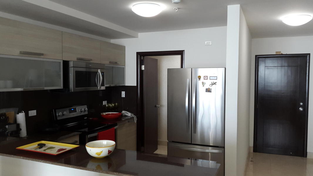  negociable  apartamento amoblado en la avenida balboa 