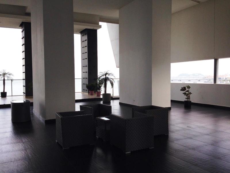 Se vende hermosos apartamentos en panama avenida balboa 15-2196 tel 