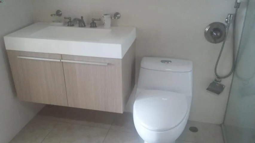  amplio apartamento en avenida balboa — 2