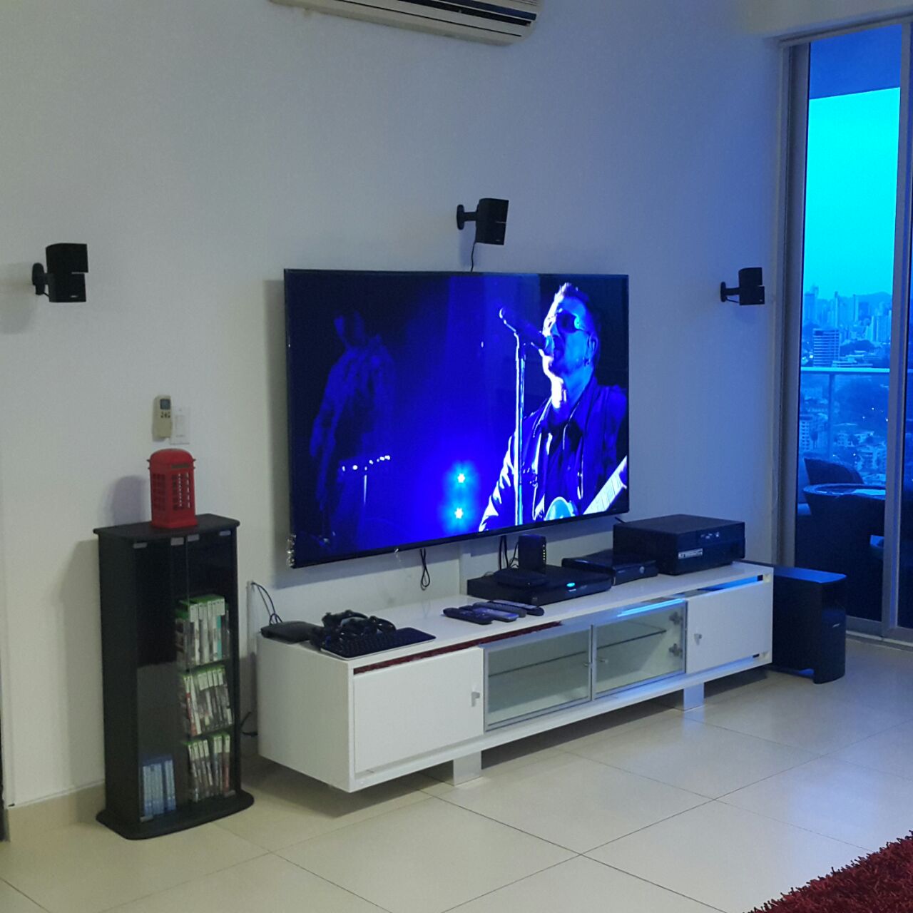 Se alquila apartamento full amoblado y frente al mar
