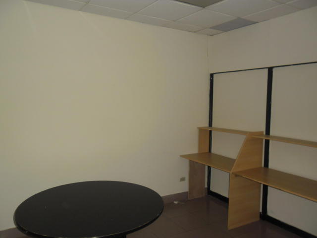 Rent beautiful office in avenida balboa 