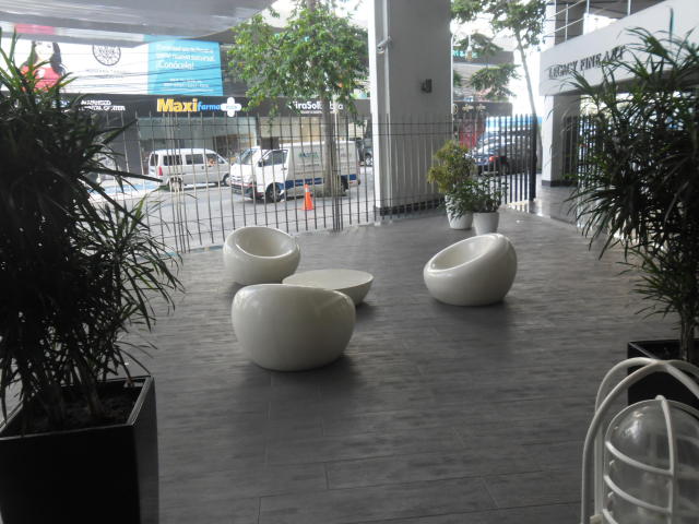 Rent beautiful office in avenida balboa 