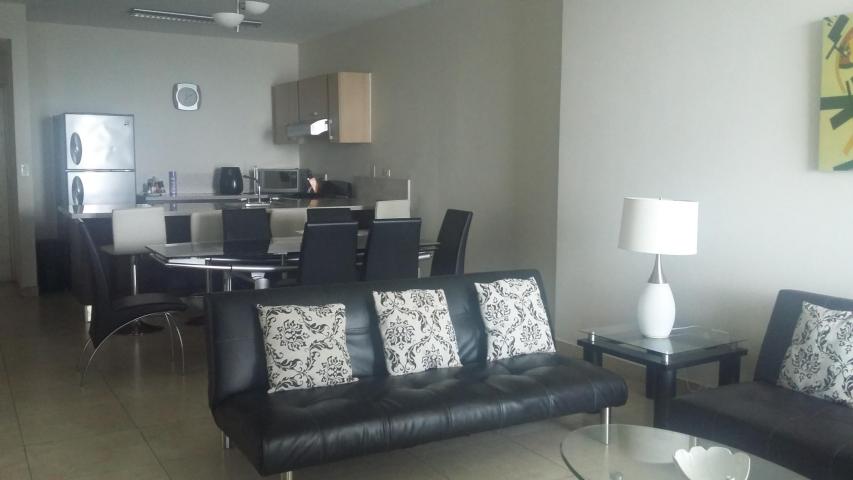 Apartamento avenida balboa amoblado con balcon (16-4720 dh)