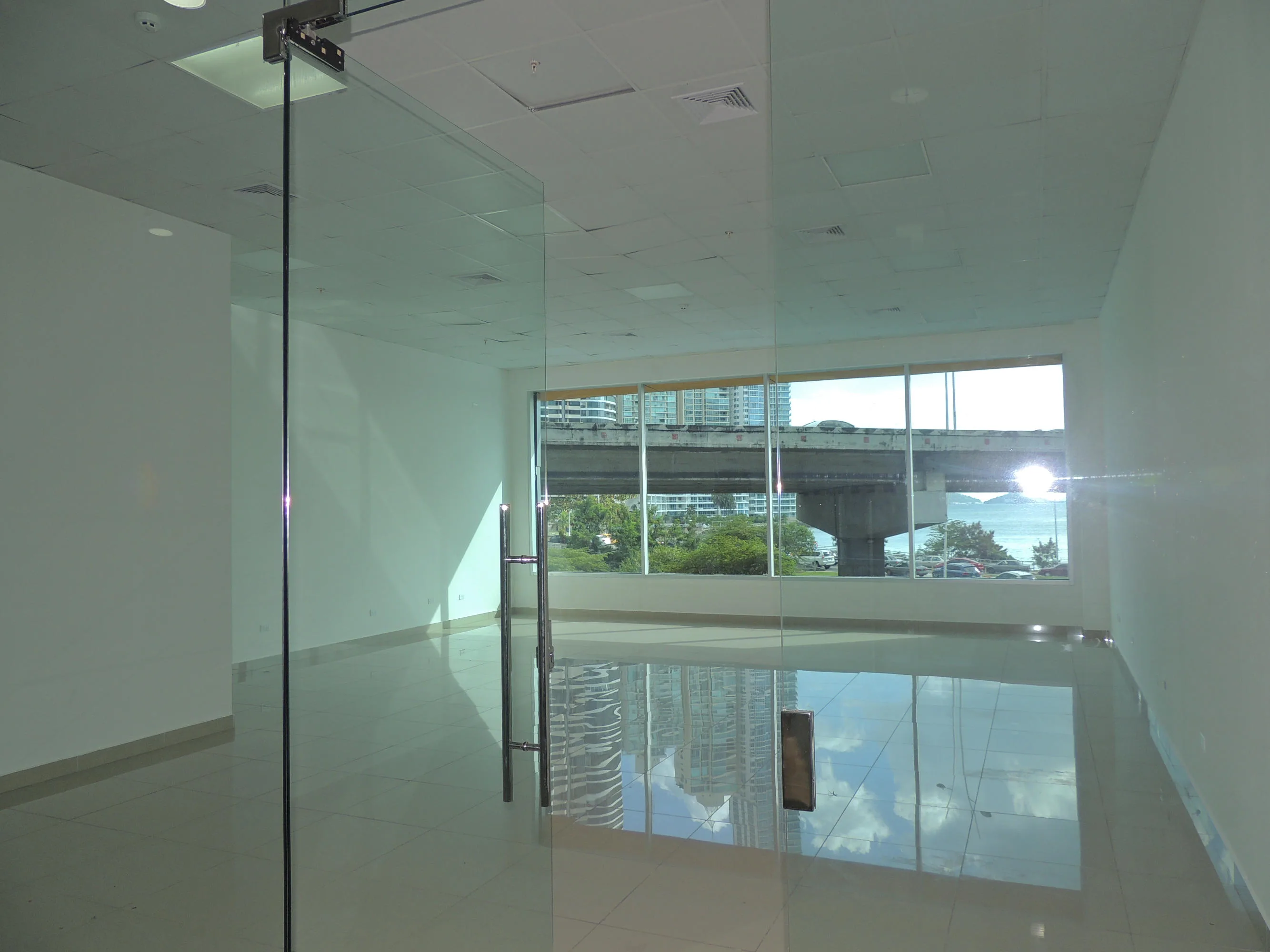 Alquiler de oficina en balboa panama mls17143azs — 3