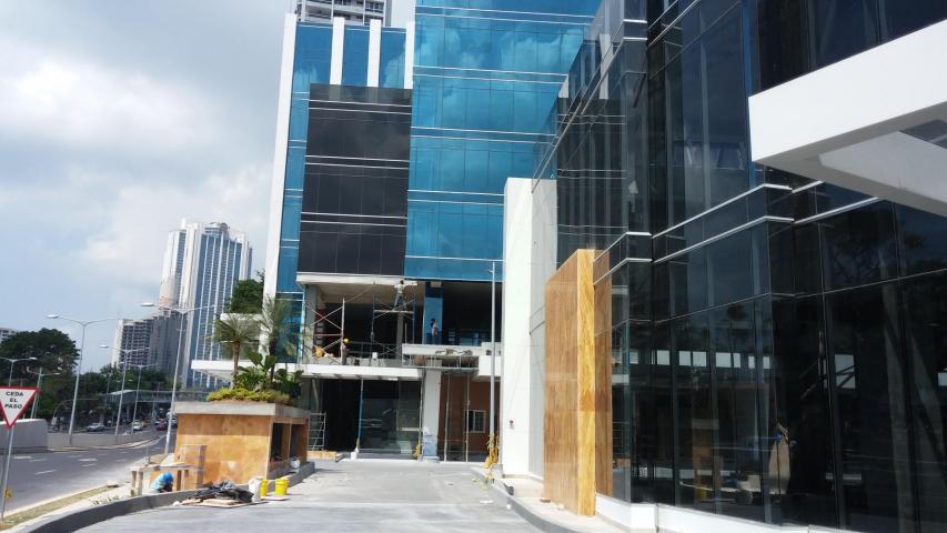Alquiler de local comercial en via brasil 
