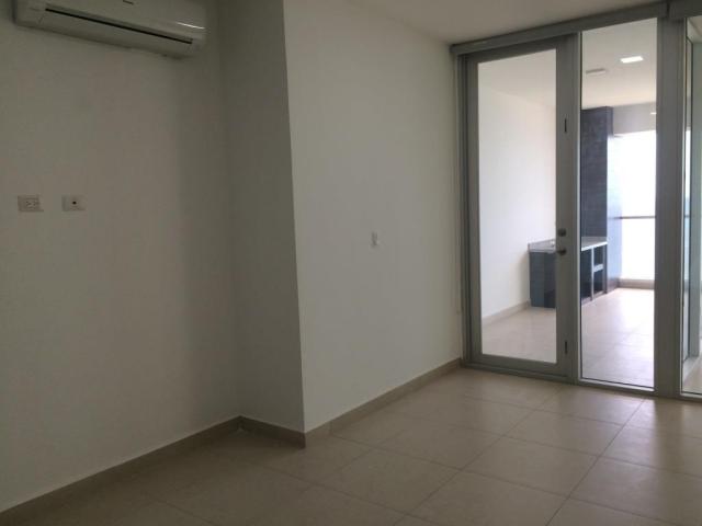  spacious apartment in avenida balboa