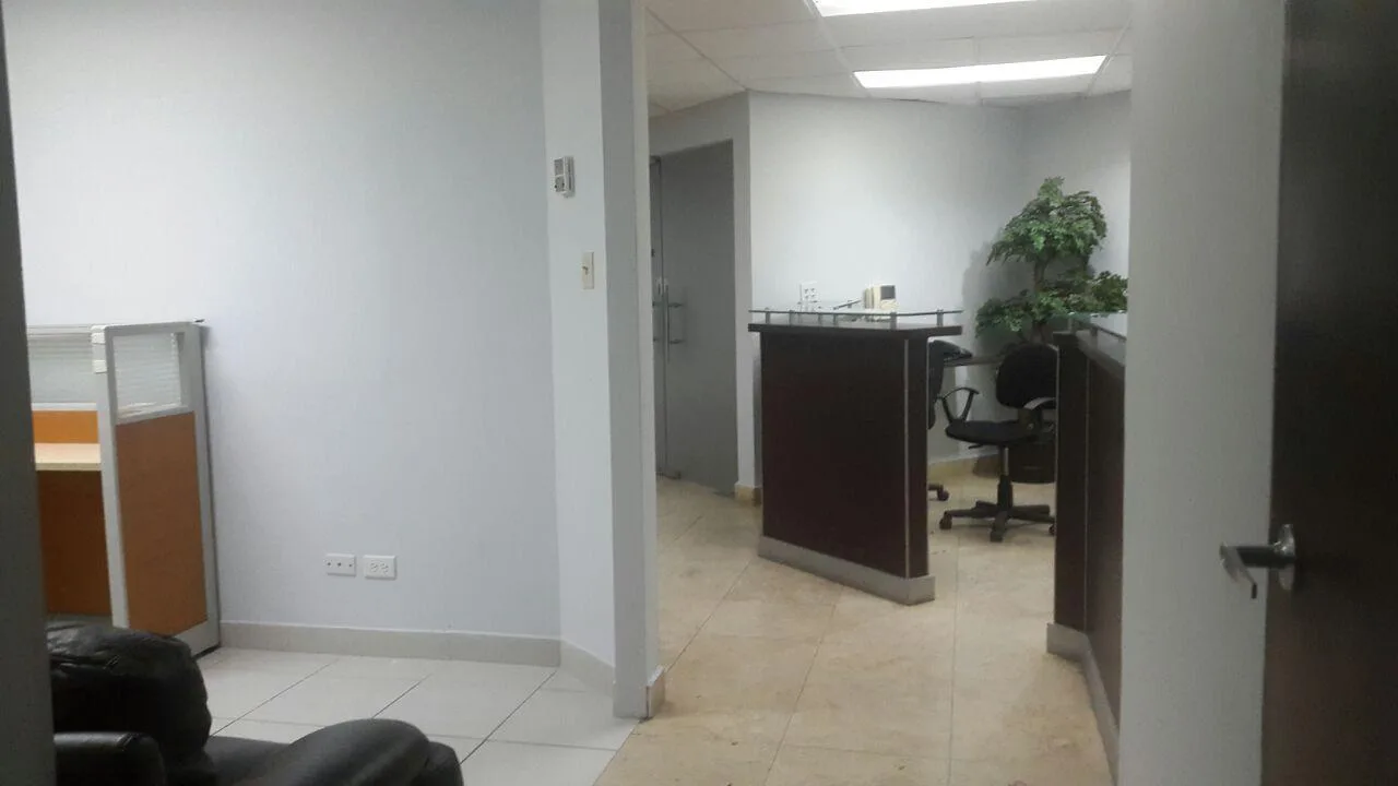 Oficina amoblada en alquiler en la avenida balboa, rtq — 3