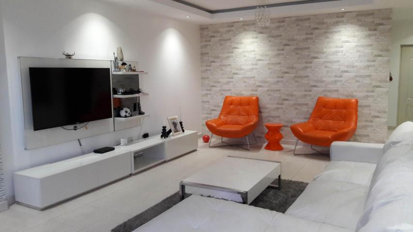 Luxurious apartment in avenida balboa