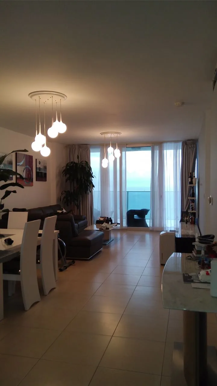 Se alquila apartamento amoblado de lujo con vista al mar — 3