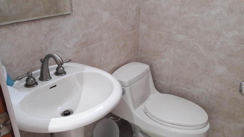  excelente apartamento en avenida balboa 