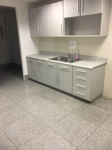 Oficina comercial en alquiler avenida balboa ifr 17-353 — 2