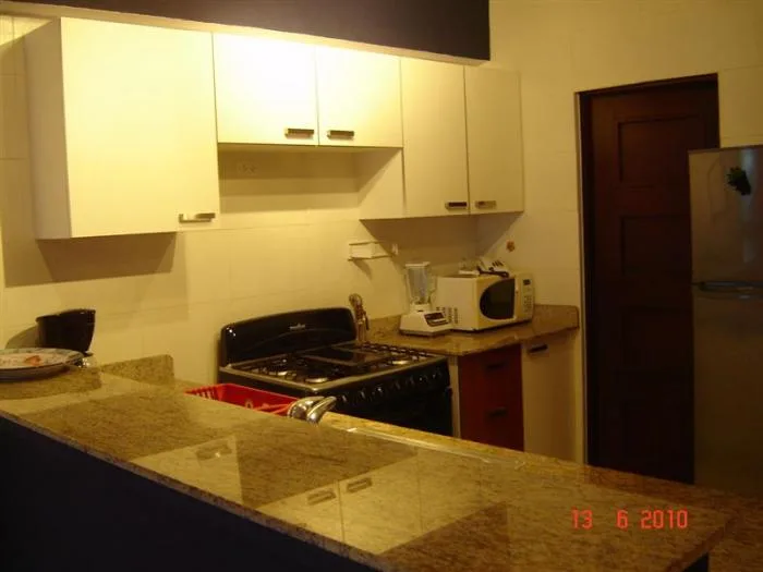 Grand bay en av. balboa (id 10397) — 2