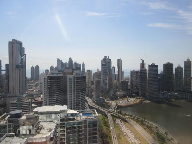 Oficina en alquiler 109m2 en panama, avenida balboa mls16-1528.rtq