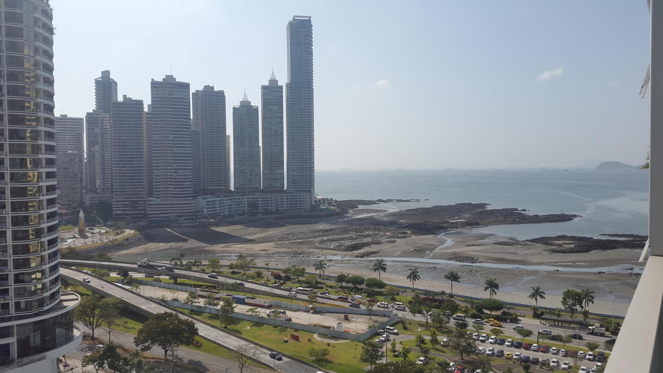 Beautiful apartment for rent in av. balboa - jg mls # 17-668