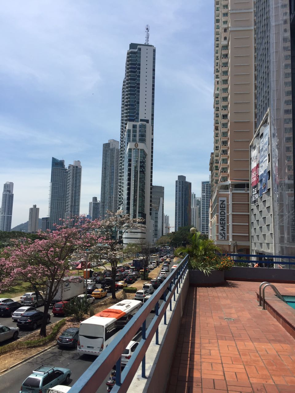 Se alquila o se vende apartamento equipado