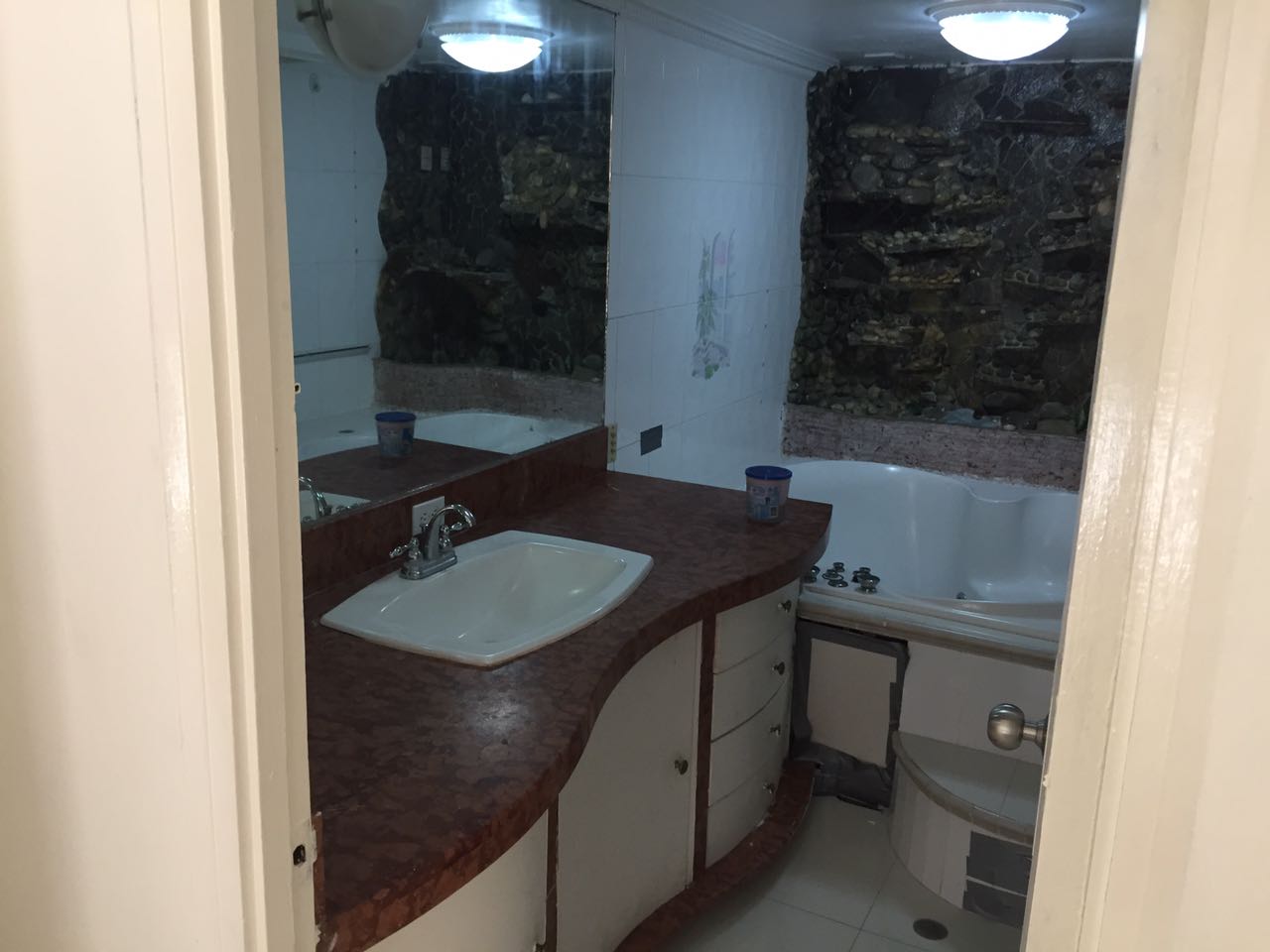Se alquila o se vende apartamento equipado
