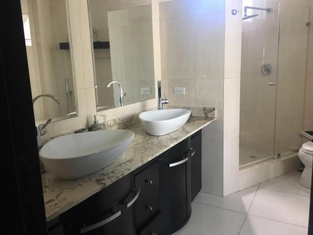 Apartamento en aqluiler en avenida balboa ofi