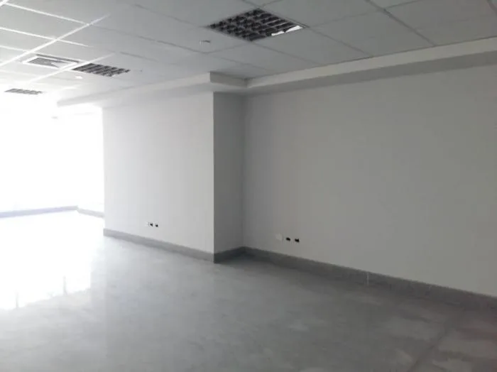 Oficina en alquiler en torre bicsa, 17-490 nbh — 4