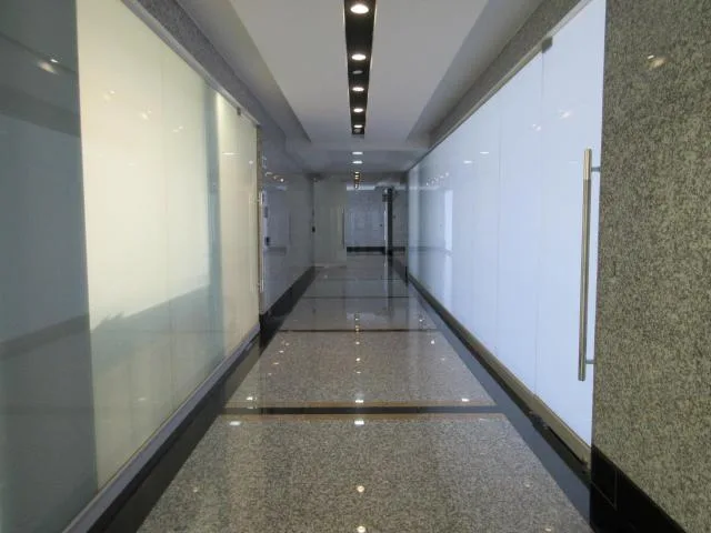 Oficina remodelada en avenida balboa  gch — 2