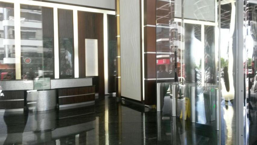 Preciosa oficina en avenida balboa gch