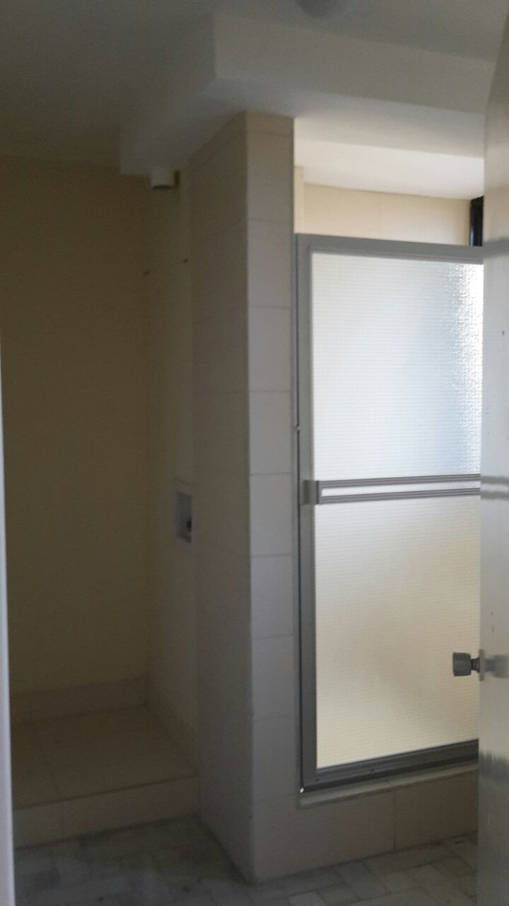 Ave balboa. rent 1 bed 1 bath. $ 1,000