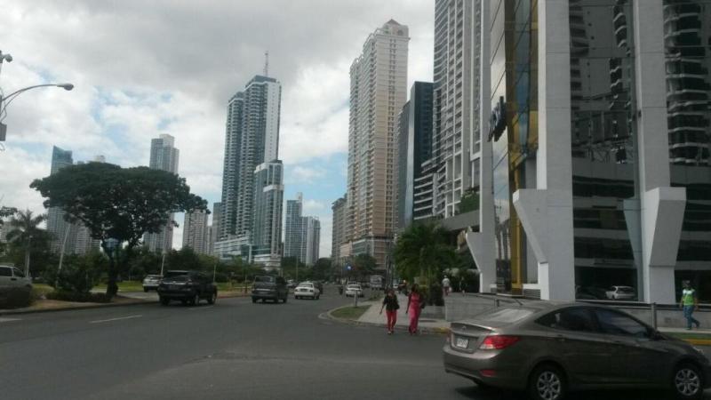 Imponentes oficinas en venta 16-973 en panama avenida balboa lha