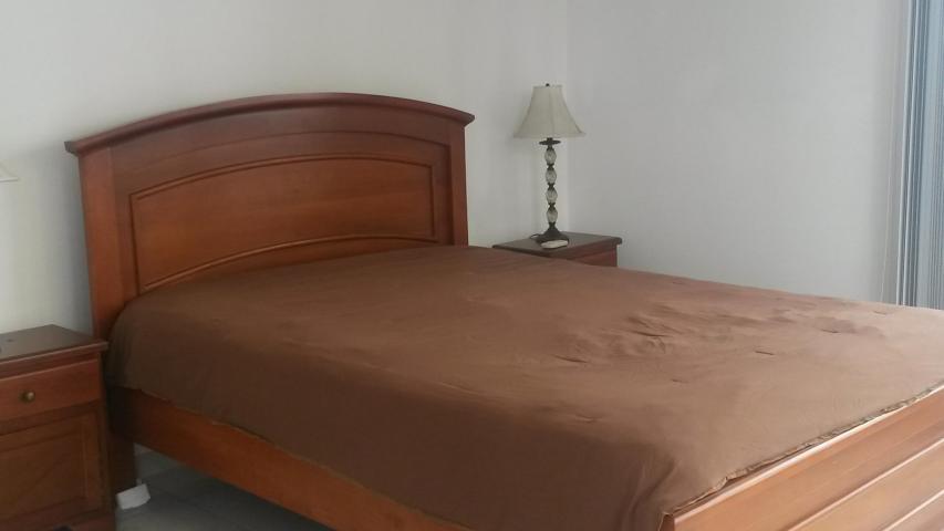 Alquilo apartamento en avenida balboa