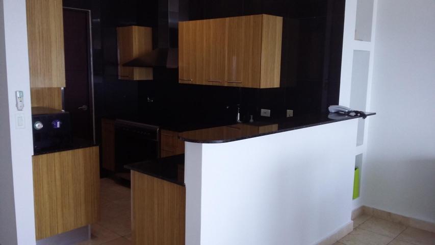 Apartamento en venta 200m2, avenida balboa mls17-918.rtq
