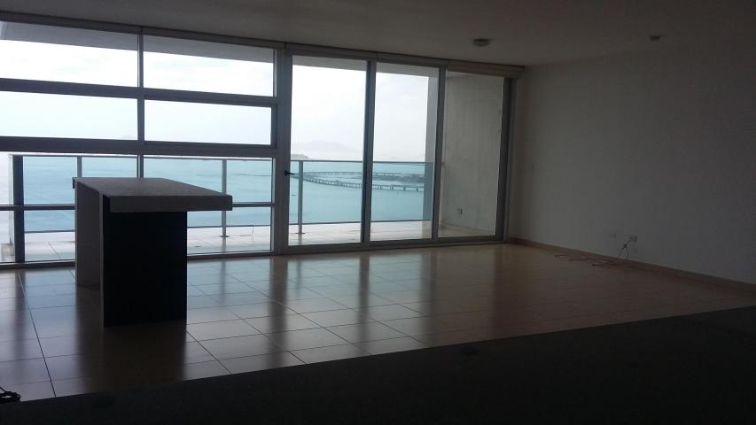 Apartamento en venta 258m2, avenida balboa mls17-1030.rtq