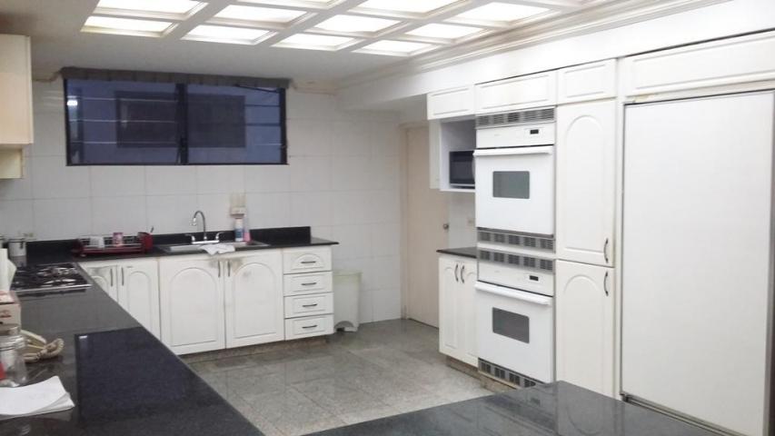 Apartamento en venta 457m2, avenida balboa mls15-3405.rtq